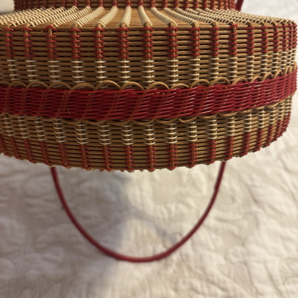 Tan‎ and Red Basket Weave Purse Handbag - Picture 4 of 5